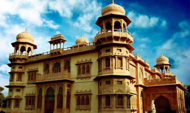 Covering their Tracks: the Lost Story of Mohatta Palace